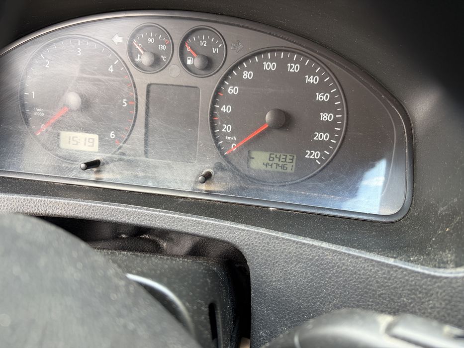 VOLKSWAGEN Transporter 2005
