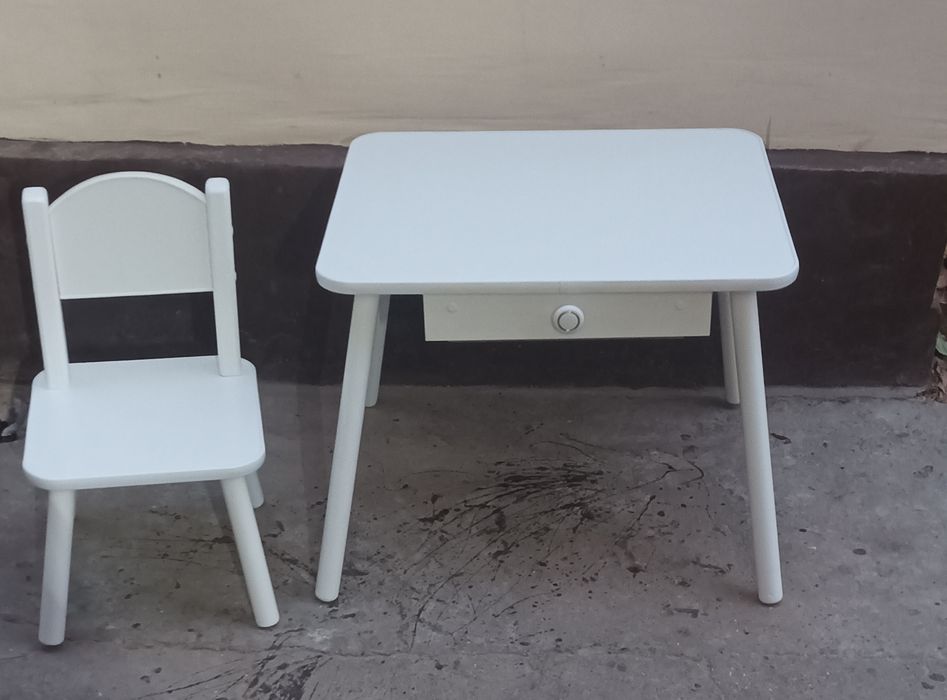 Скидки на детские столы и стулья стеллажи