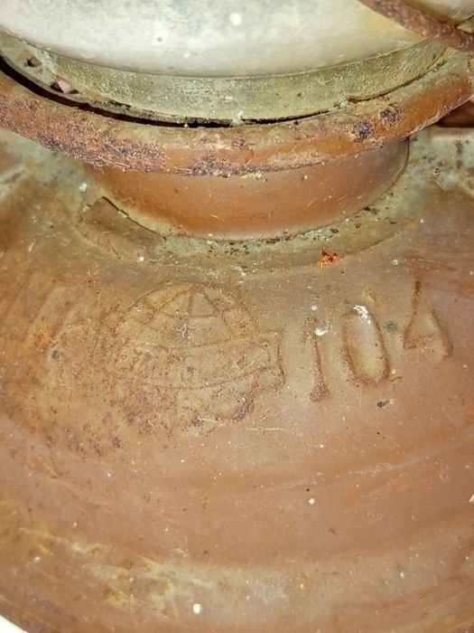 Felinar pe gaz METALOGLOBUS,fabricat în România în perioada comunistă