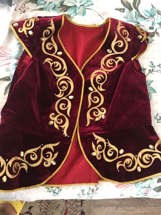 Кажеке и платье национальное