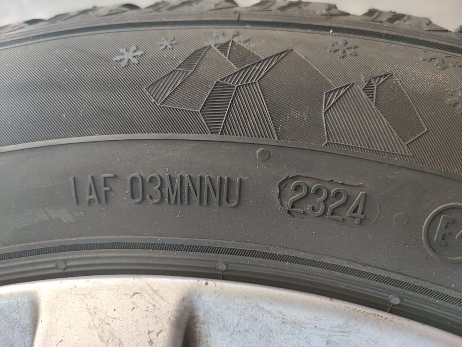 Jante aliaj passat b8 amvelope iarna 8mm