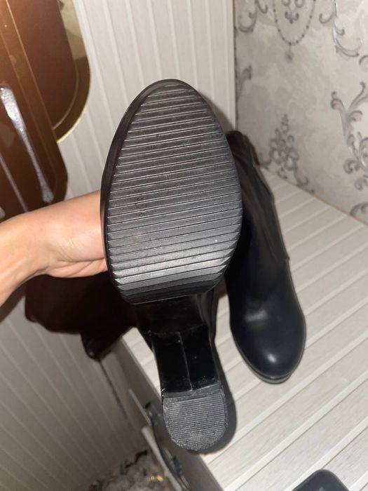 Узун баланд пошнали етик