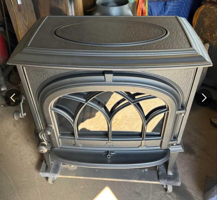 Чугунена камина печка на дърва!