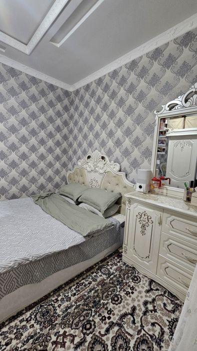 Продаётся дом По цене  земли срочно 4.5 соток