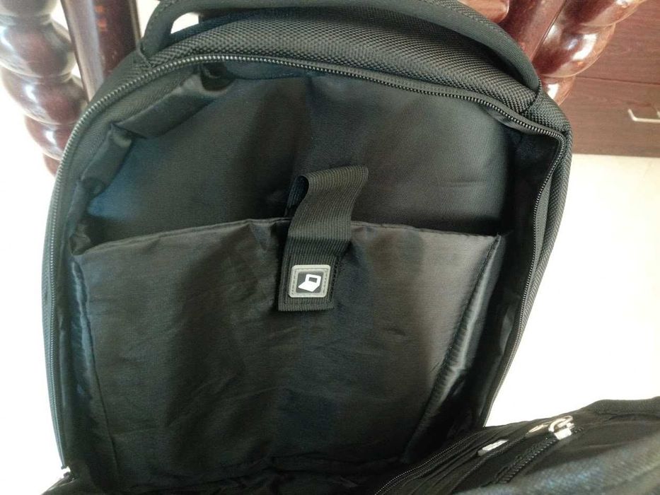 Здрава раница за лаптоп 17 "