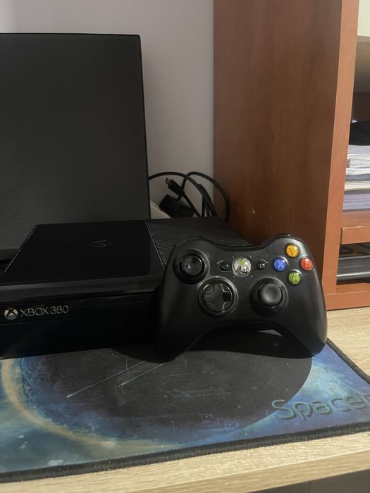 Vand xbox 360 e……….