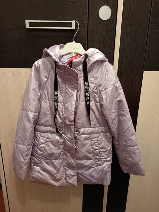 Продам детскую куртку