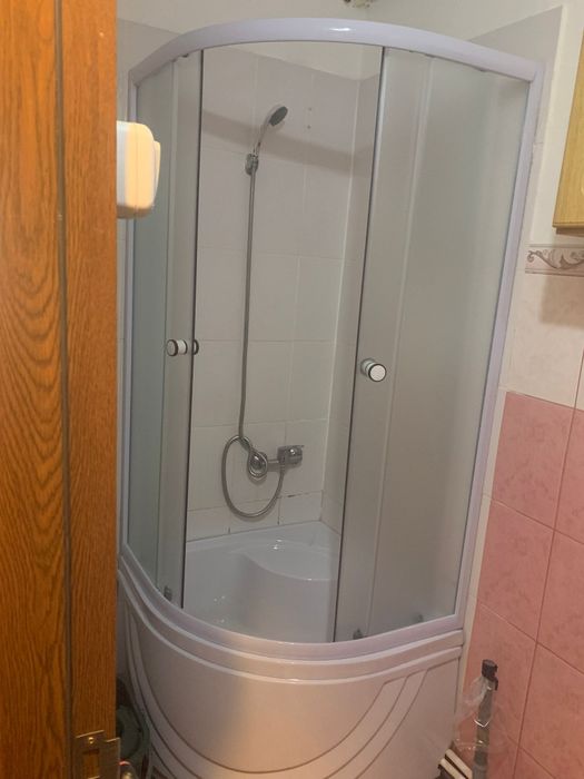 Inchiriez garsoniera  zona concas,vizavi de liceul de chimie nr 5,
transilvaniei
