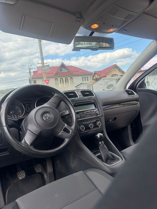 Vând Golf 6 . 2.0 tdi.
