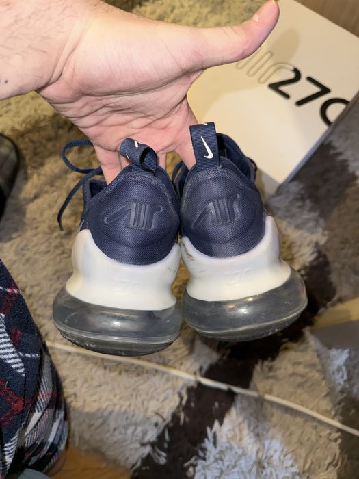 Продавам оригинални Nike aur max 270 navy blue номер-45  29см стелка