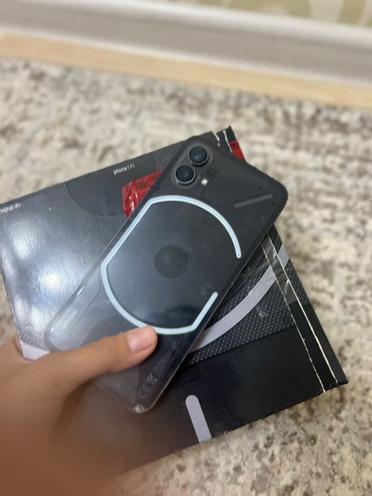 Nothihg Phone 1 128 GB 110000