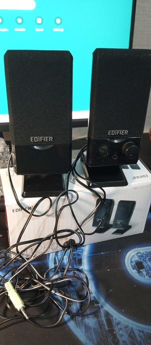 Продается колонка Edifier M1250