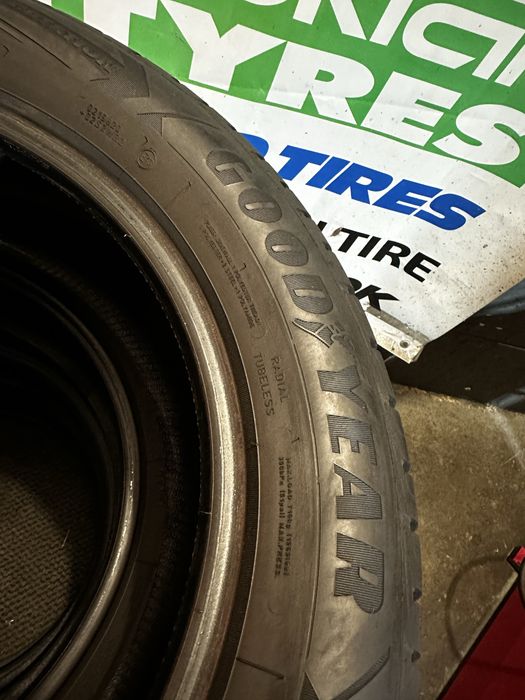 215/60 R17 96H XL - Goodyear Ultra Grip Performance M+S Oferta