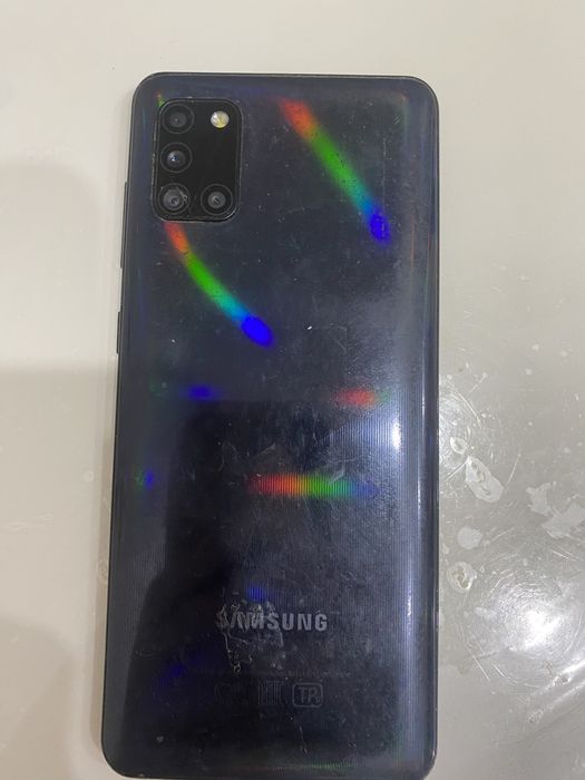 Продам Самсунг А31 на запчасти