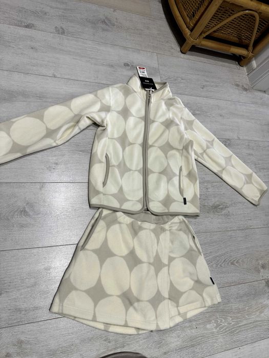 Костюм для девочки Uniqlo 10-11 лет