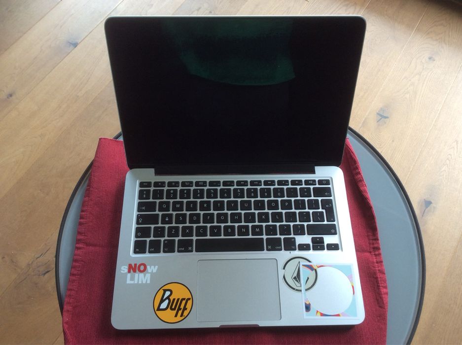 Продавам MacBook Pro (Retina, 13-inch, Early 2015)