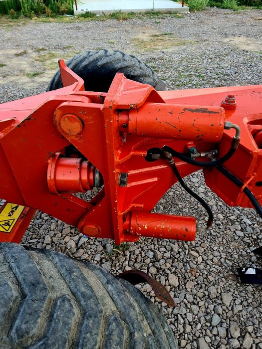 Plug reversibil KUHN CHALLENGER OL OnLand 8 trupite brazde