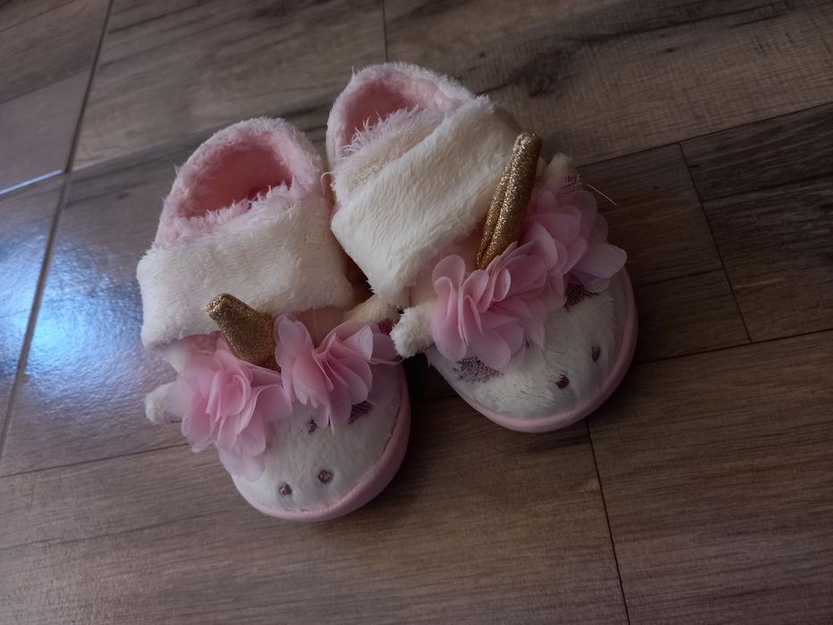 Пантофи Primark за ясла