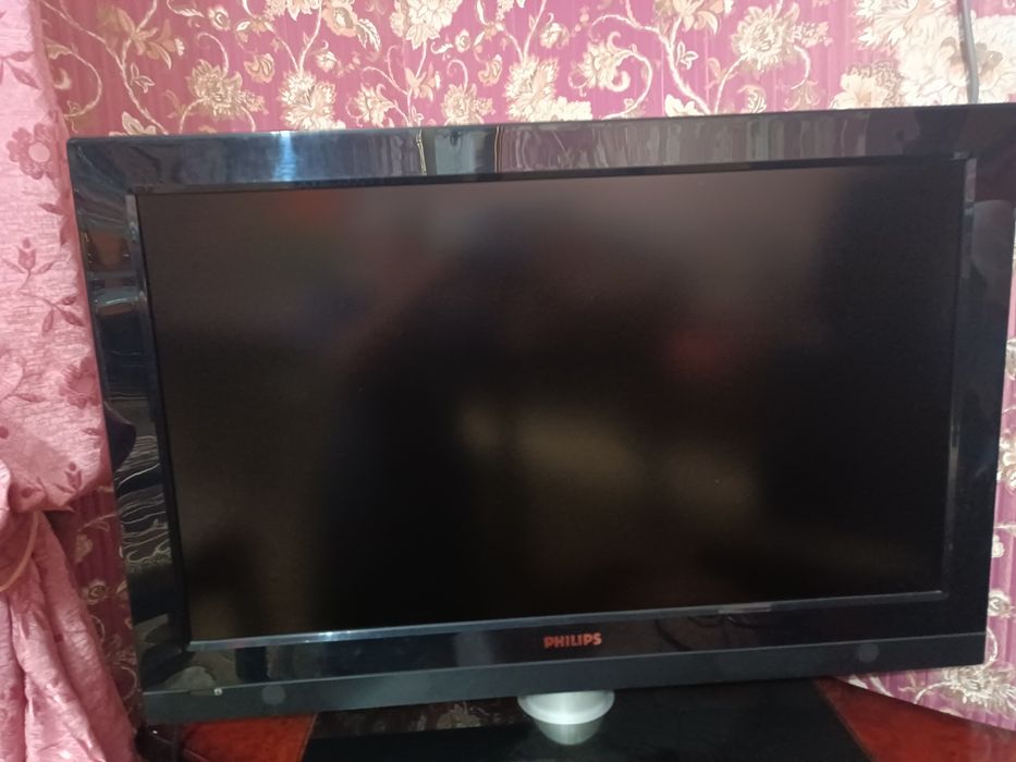 Телевизор Жидко Крист.