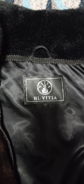 Продам две шубы новые