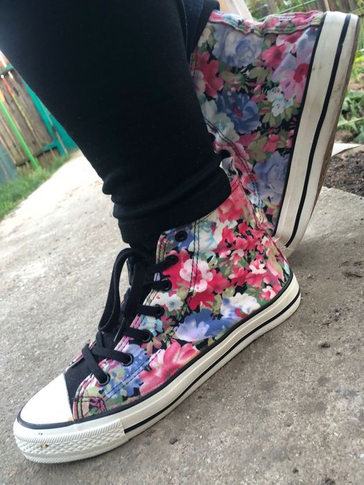 Conversi / sneajersi firma