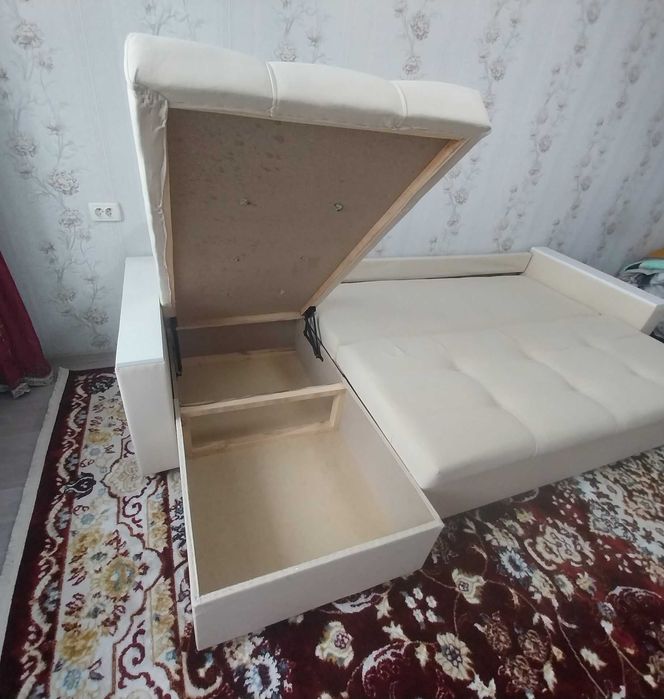 продам   Угловой      Диван