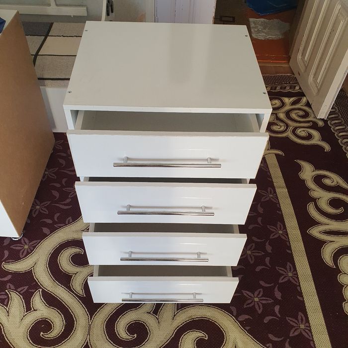 Дедиский мебел сатылады срочна