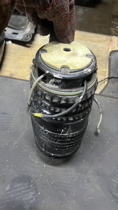 Задние пневмобаллоны Мерседес S211 универсал