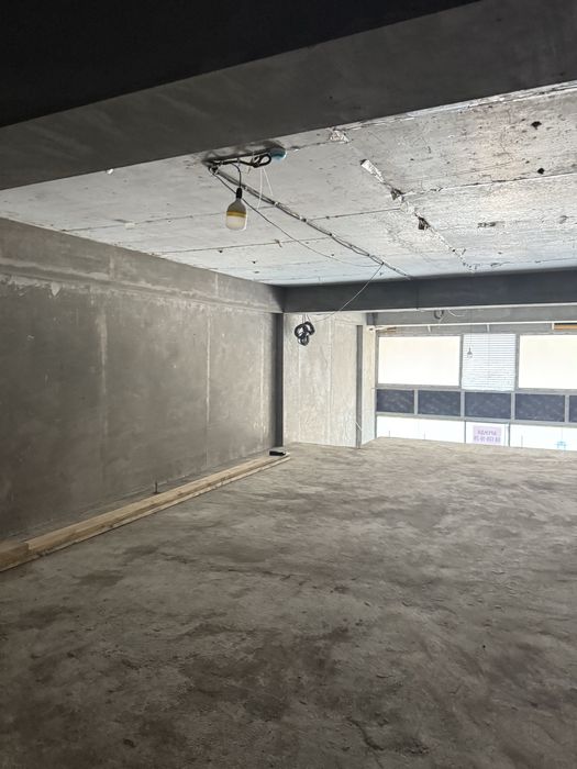 Коммерческое помещение 173 м², ТРК «Seoul Mun», у входа.