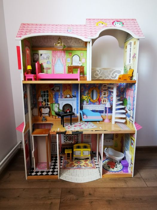 Căsuța de păpuși din lemn. KidKraft