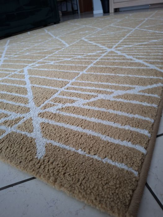 Vând covor 200/300 cm