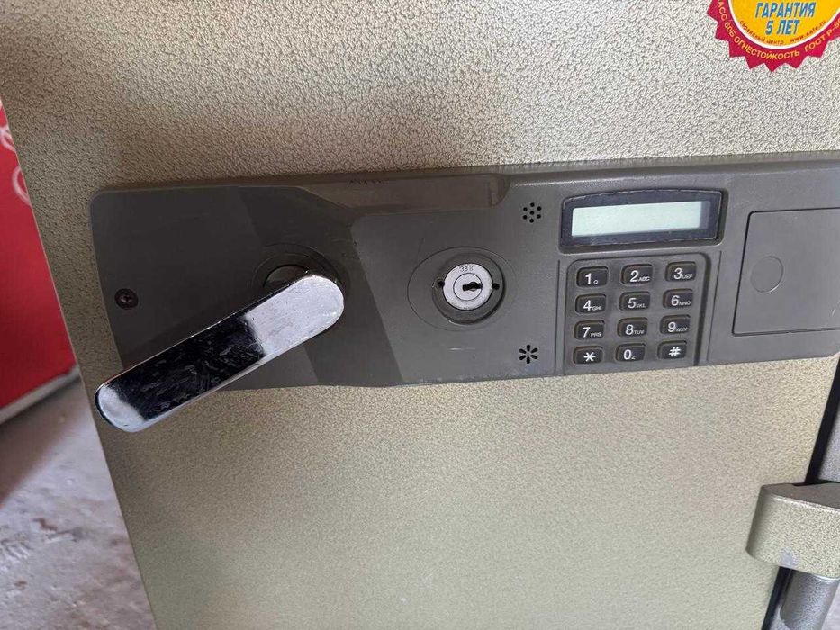 Сейф металлический Topaz