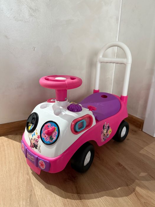 Кола за бутане с крачета Мини Маус
