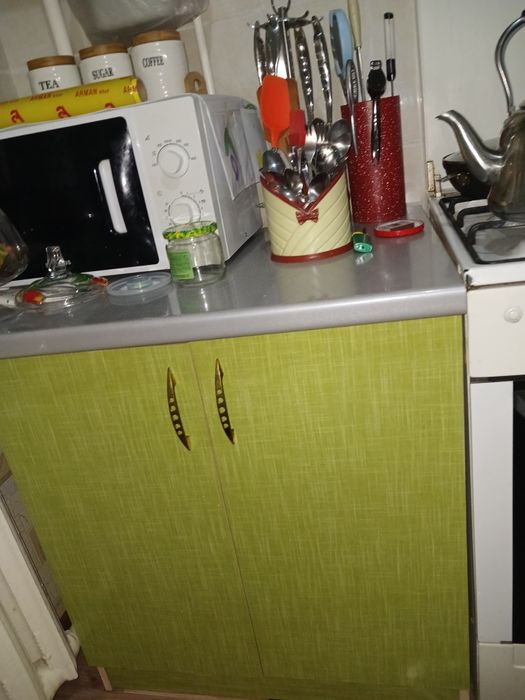 Кухонный  шкаф .