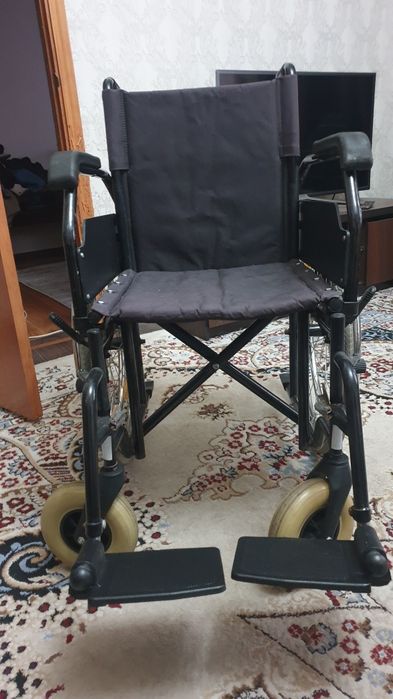 Инвалидная коляска