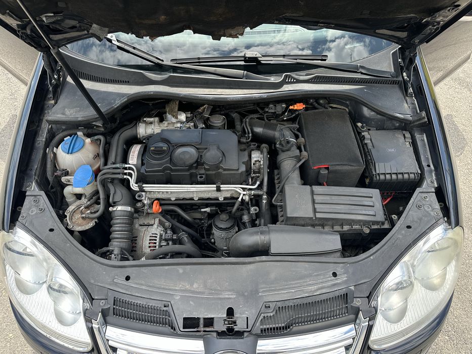 Бартер/Продавам VW Golf 5 Variant 1.9 TDI BLS 105к.с. – 2008г.