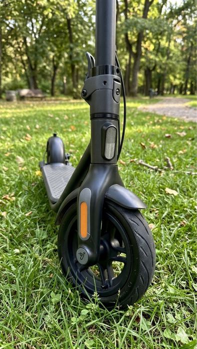 Продам Ninebot F2