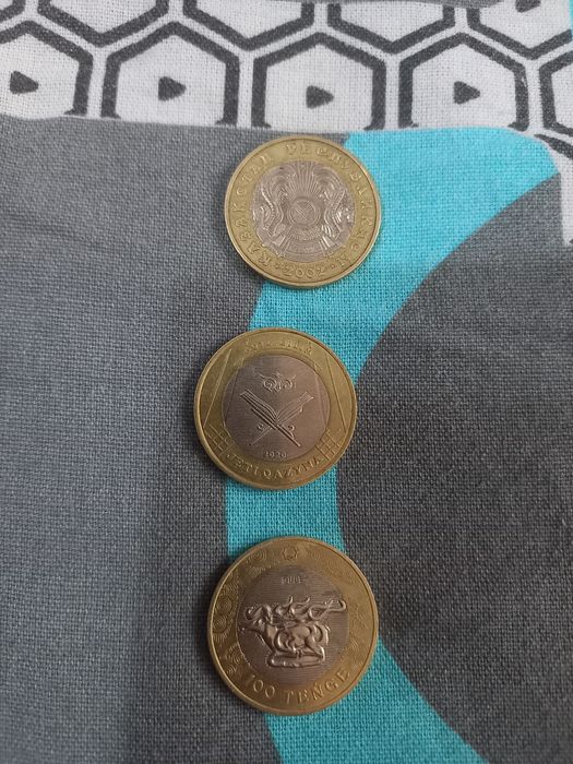 Продам монеты разные