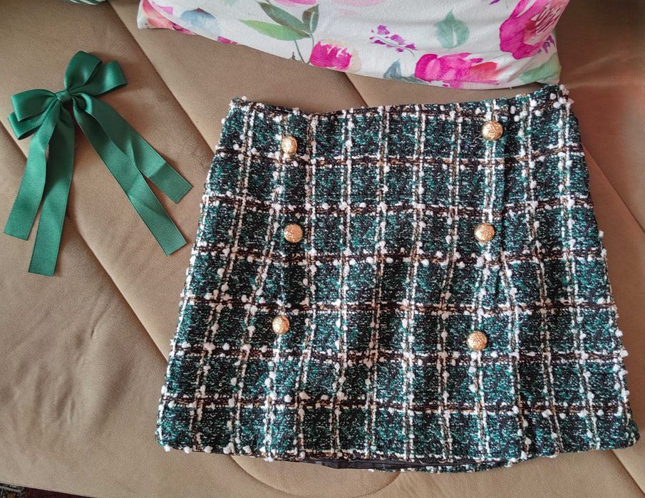 Букле пола в зелен цвят, размер S, чисто нова