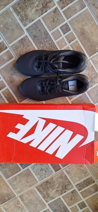Маратонки Nike 38 номер