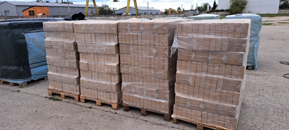 Ofertă Cluj -  Brichete din rumeguș de Fag tip RUF livrate acasă