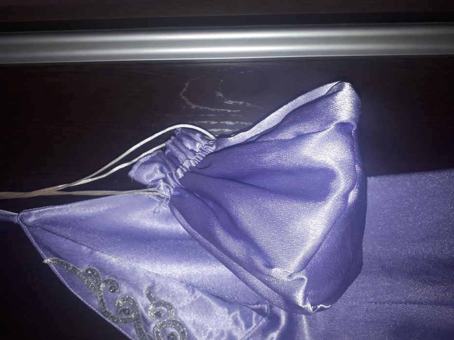 Продам платье размер 44-46