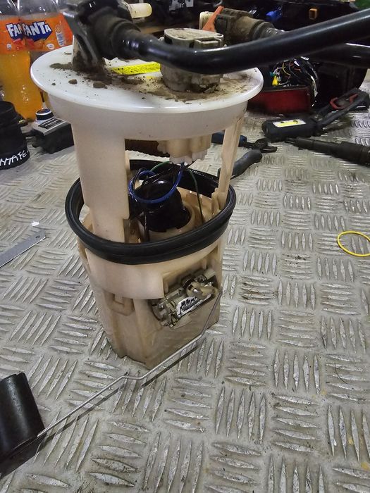 Pompa combustibil Hyundai Santa Fe 2 (2006-2012) 2.2 crdi D4EB 31110-2