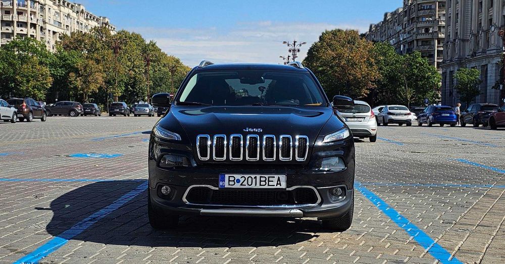 JEEP Cherokee 2019 — imagine 2