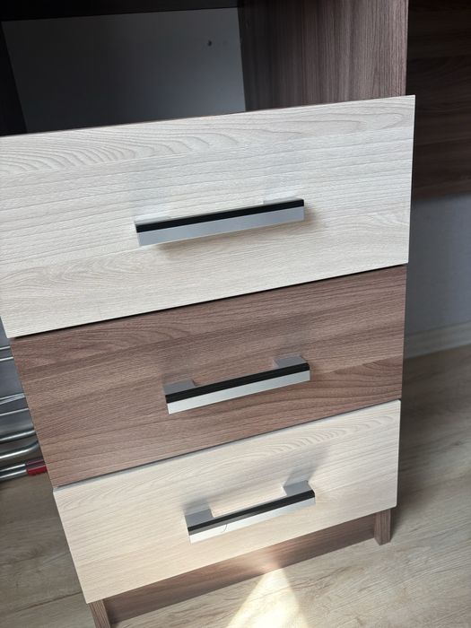 Продам письменный стол