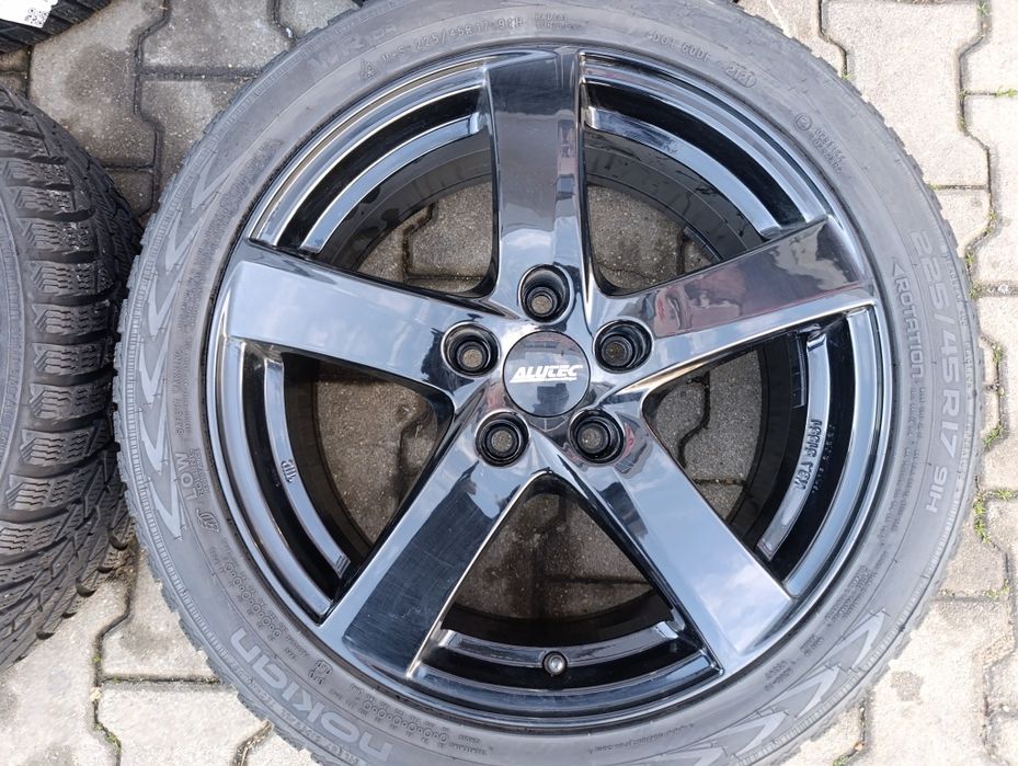 Jante aliaj 5 x 114,3 Hyundai I30 17''cu anvelope de iarnă dot 2021