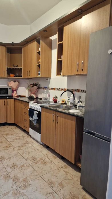 Casă cu 5 camere, 3 APARTAMENTE de vânzare! OCAZIE MAXIMĂ, PREȚ MINIM!