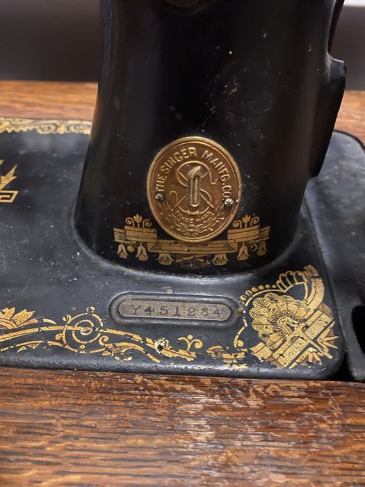 Masina de cusut SINGER