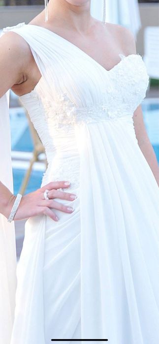 Официална рокля шампанско