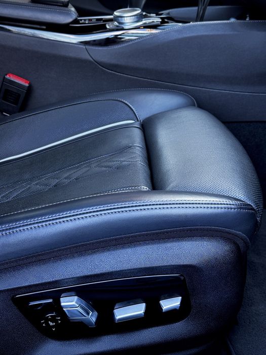 BMW 530d mild hibryd Luxury Line tva deductibil